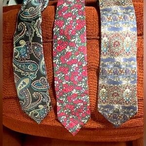 Men’s ties bundle of 3/$20,Blue &Maroon Bill Blass,Red Flowers Reed St James
